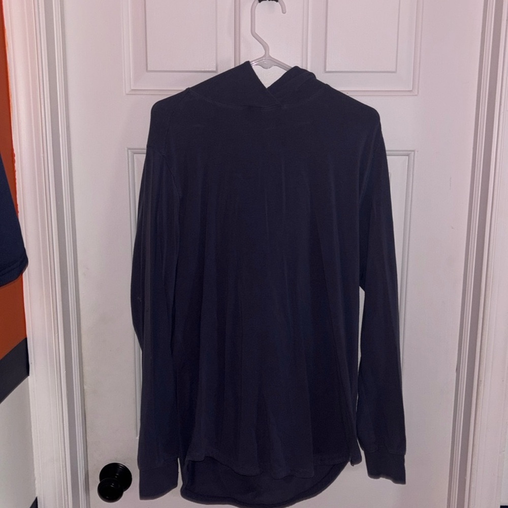 Legends Drop Cut Hoodie
Navy Blue